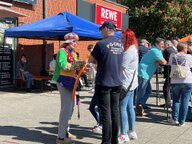 Volksfest der Ortsgemeinschaft Gleuel mit Maibaumaufstellung 